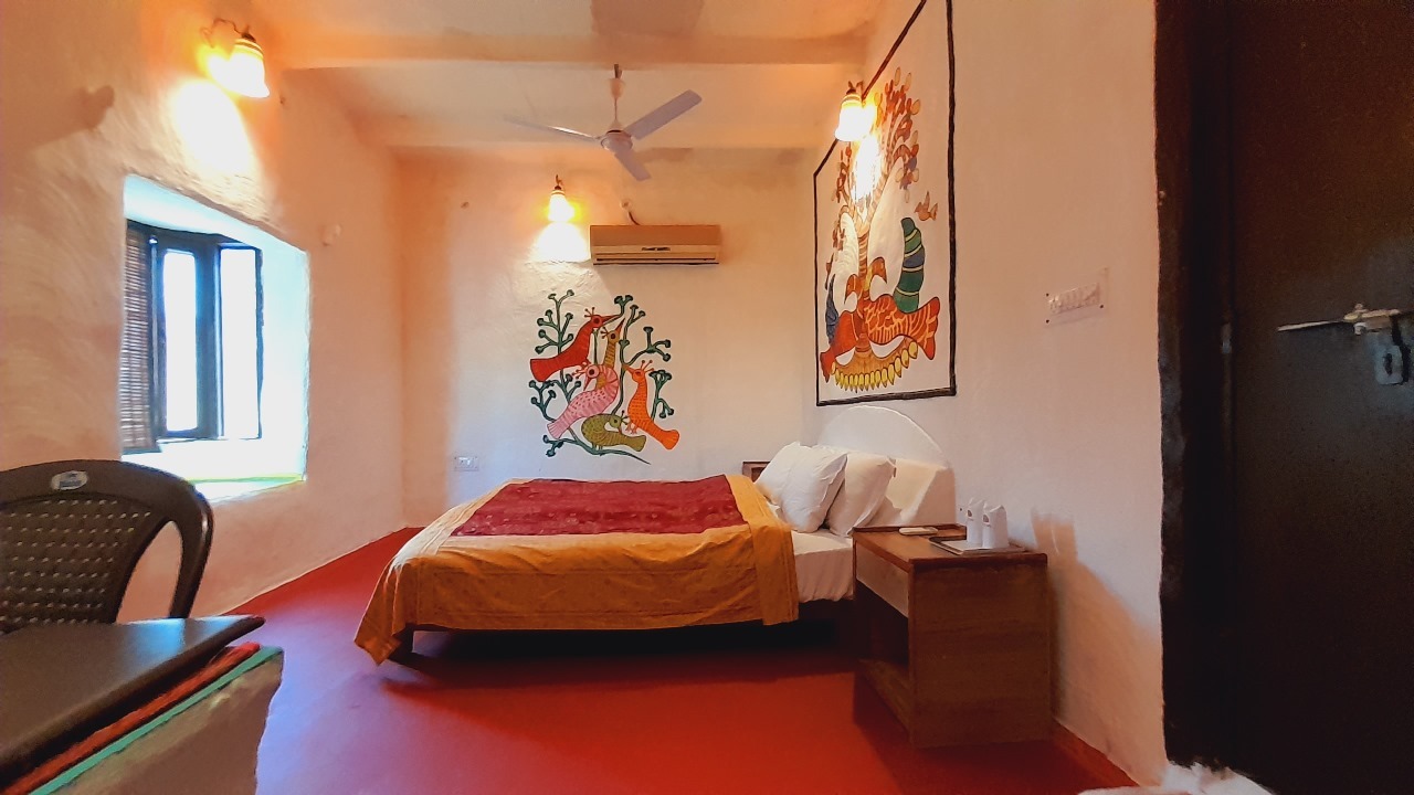 First Floor Deluxe Room - room view 5