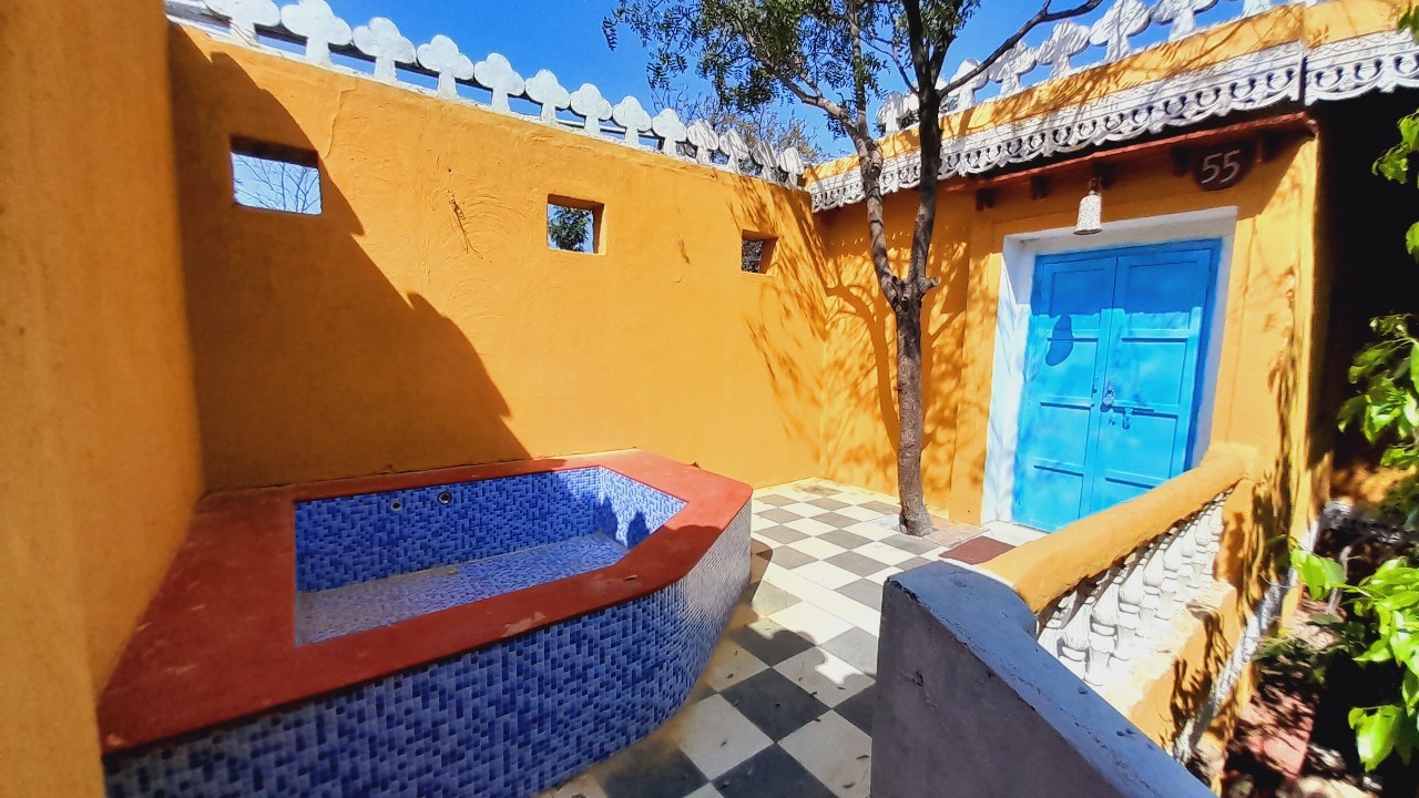 First Floor Suite with Personal Splash Pool - personal splash pool 9