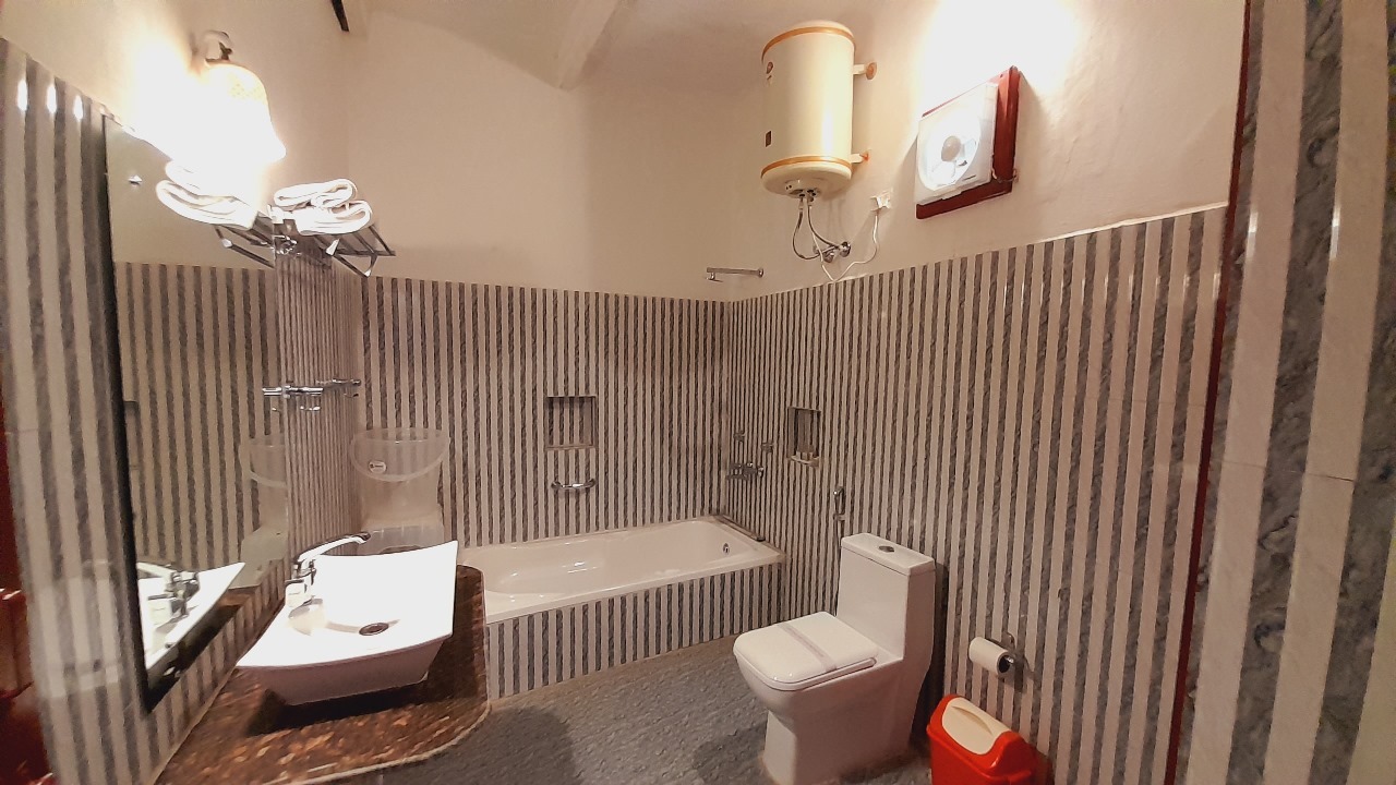 Premium First Floor Triple Occupancy Room - washroom 6