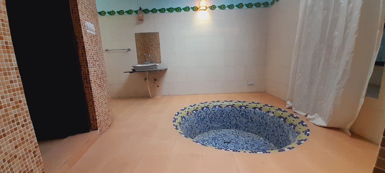 Radha Krishna Royale Suite with Splash Pool - suite view 5