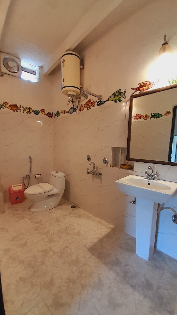 Double Occupancy Deluxe Rooms - washroom 10