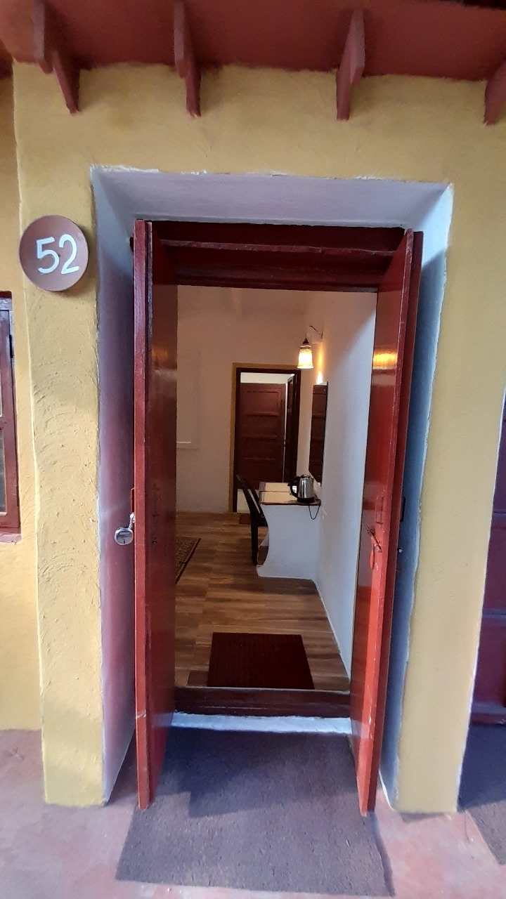 Double Occupancy Premium First Floor Room - room view 2