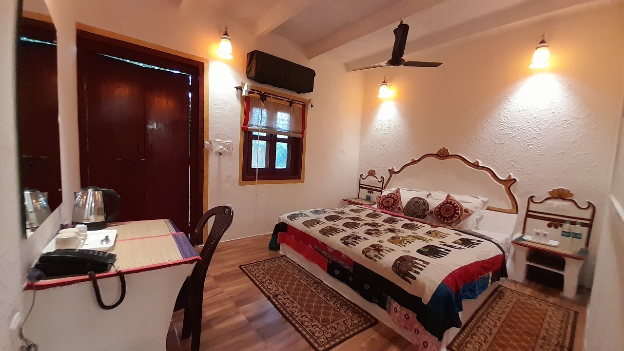 Double Occupancy Premium First Floor Room - room view 4